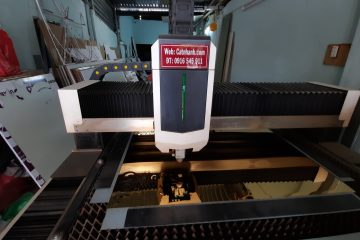 cắt inox bằng máy cắt fiber