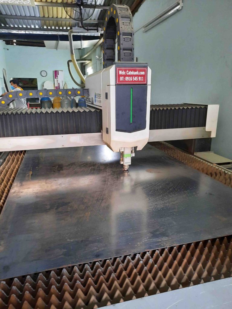 Xưởng cắt CNC laser inox